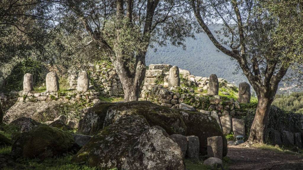 Corse : Filitosa, une énigme minérale figée dans le granite (vidéo) By Jack35 1-60