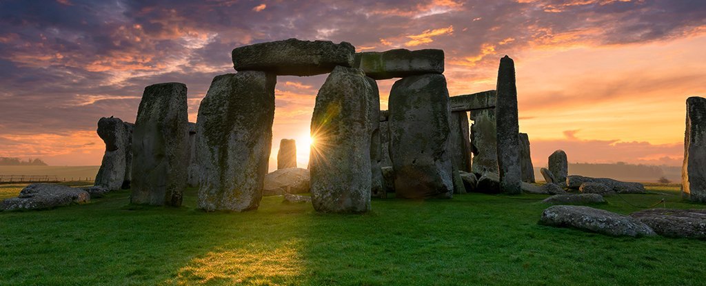 Un archéologue identifie un système de chronométrage perdu dans les pierres de Stonehenge (vidéo) By Jack35 1-2
