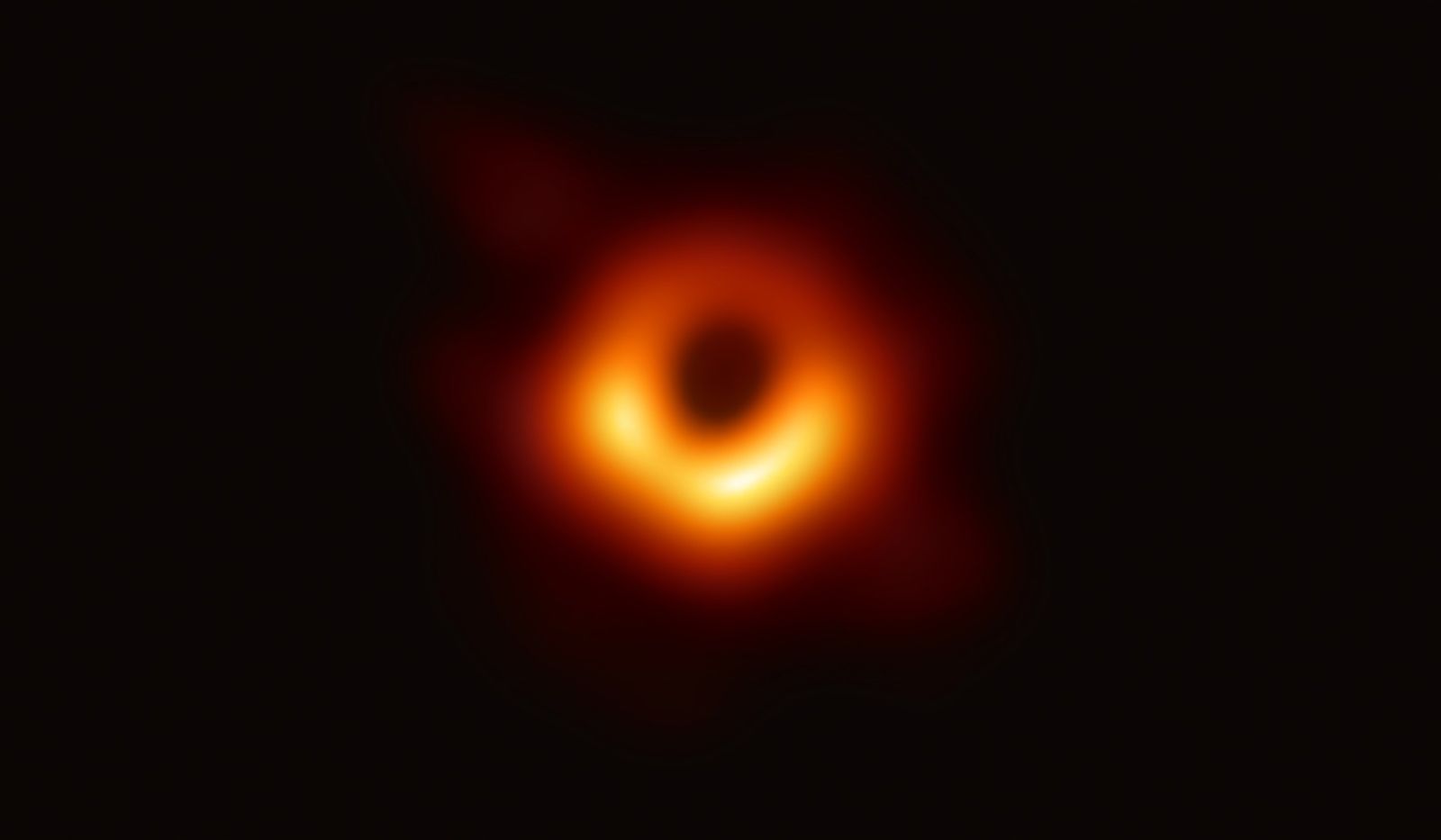 L’image du jour : Le trou noir et le jet de Messier 87 (vidéo) By Jack35 1-55