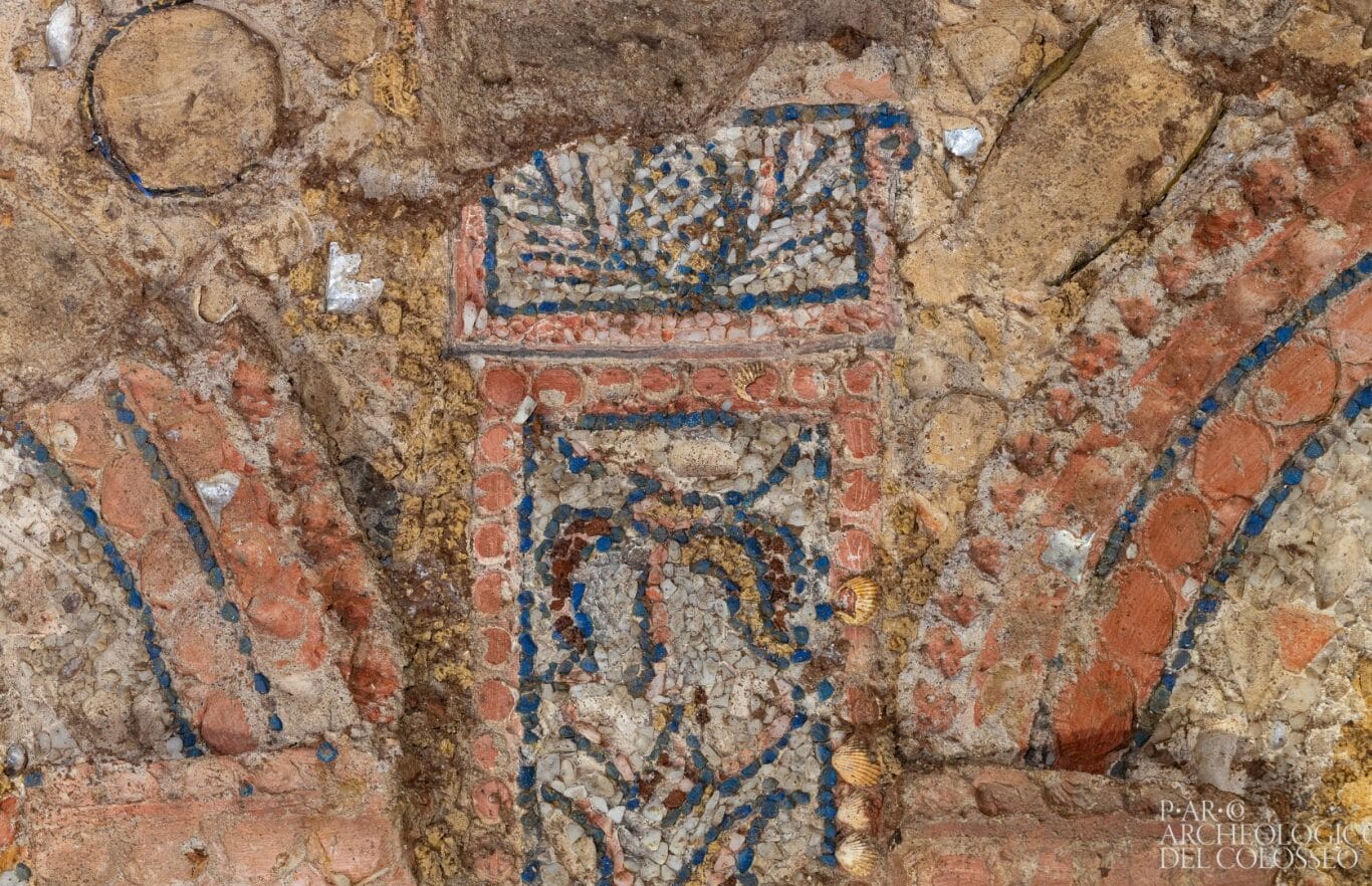 Des archéologues découvrent une extraordinaire mosaïque vieille de 2 100 ans (galerie et vidéo) By Jack35 4-1